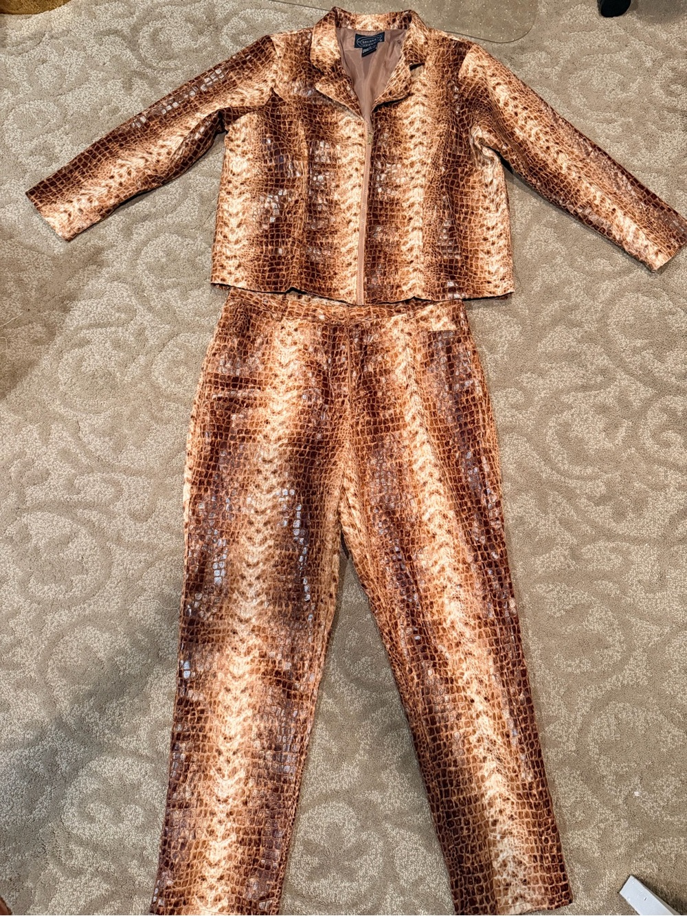 Selene Sport Metallic Copper Croc-Texture Set